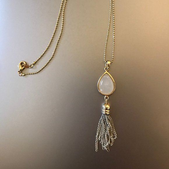 Pearly Tassel Pendant and Chain - Picture 1 of 2